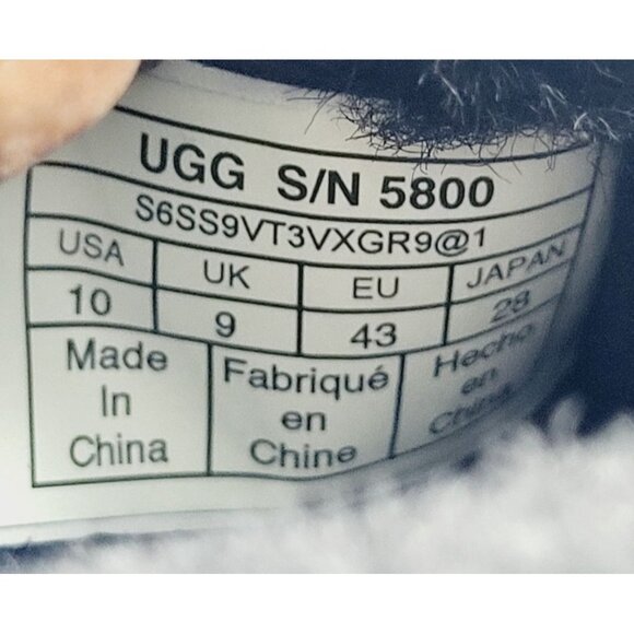 UGG Women's Classic Short‎ Boot - Size 10 - Picture 7 of 8